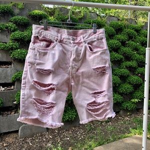 Men’s distressed denim shorts